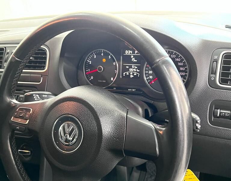 2012 Volkswagen Polo 1.6 Comfortline Auto For Sale In KZN