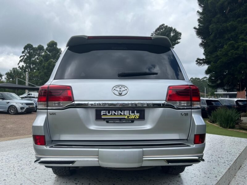 2016 Toyota Land Cruiser 200 4.5D-4D V8 VX For Sale In KZN