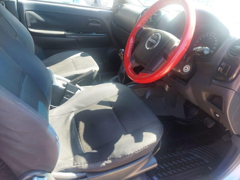 2013 Isuzu KB 250D-Teq Double Cab LE For Sale