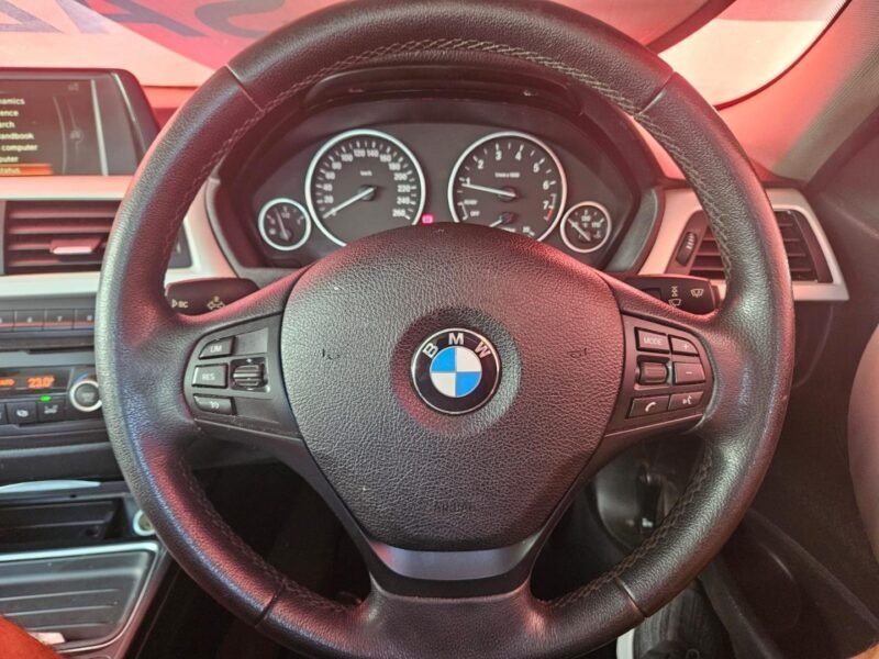 2015 BMW 3 Series 320i auto For Sale in KZN