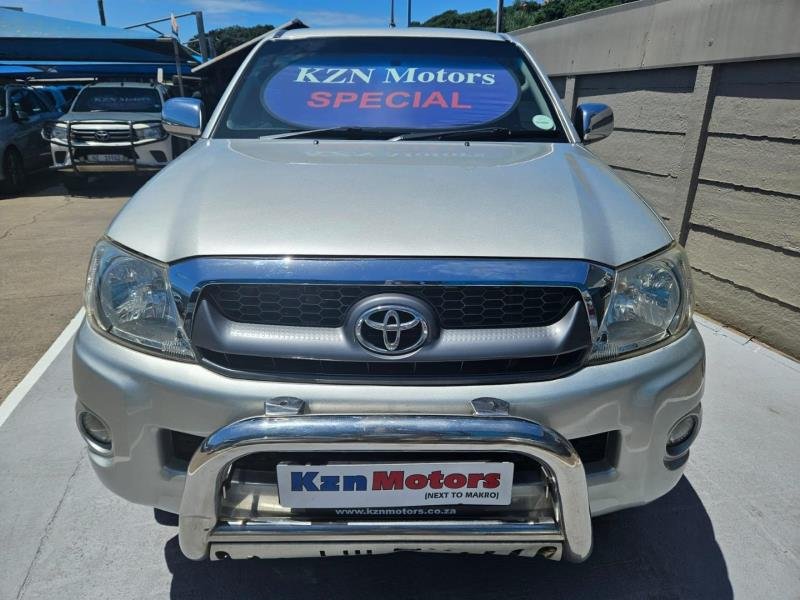 2011 Toyota Hilux 2.7 Raider For Sale in KZN