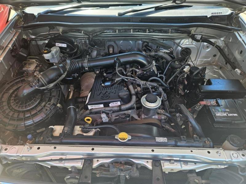 2011 Toyota Hilux 2.7 Raider For Sale in KZN