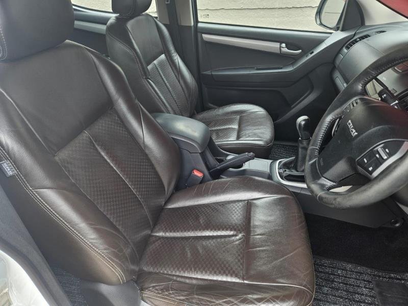 2014 Isuzu KB 300D-Teq Double Cab LX For Sale in KZN