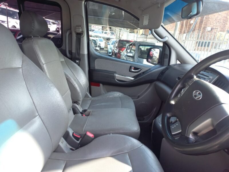2014 Hyundai H-1 2.5VGTi Bus GLS For Sale in KZN