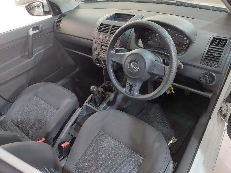 2017 Volkswagen Polo Vivo Sedan 1.6 Trendline For Sale in KZN