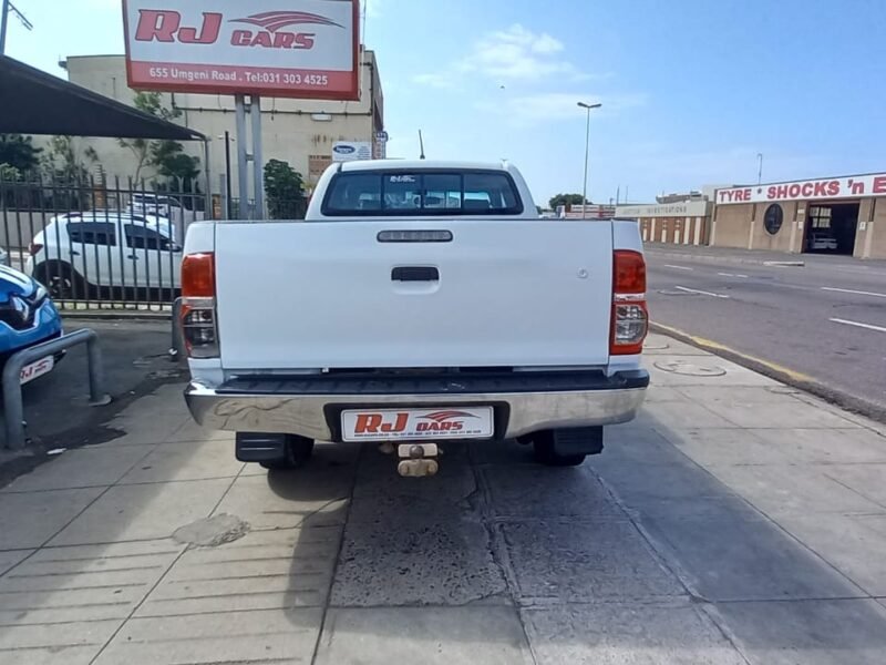 2015 Toyota Hilux 2.5D-4D Xtra Cab SRX For Sale in KZN