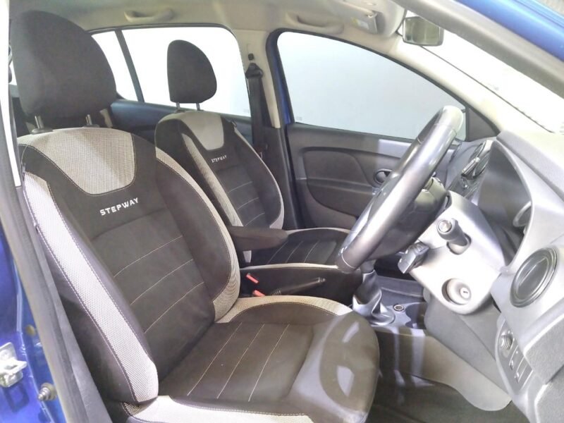2021 Renault Sandero 900T EXPRESS For Sale In KZN