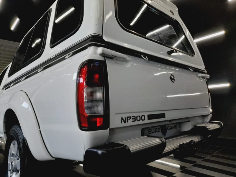 2015 Nissan NP300 Hardbody 2.5TDi Hi-Rider For Sale IN KZN