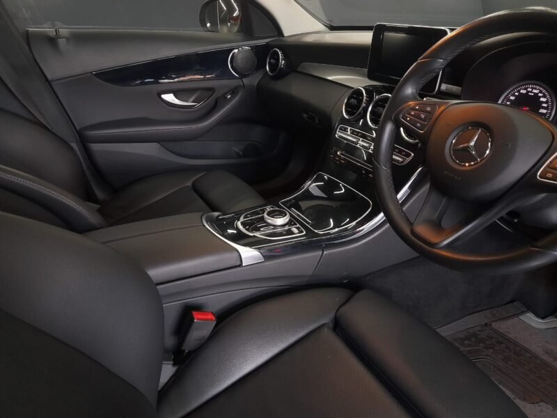 2017 Mercedes-Benz C-Class C180 Auto For Sale IN KZN