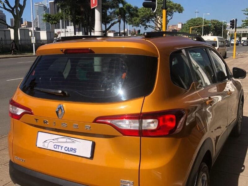 2022 Renault Triber 1.0 Dynamique Auto For Sale In KZN