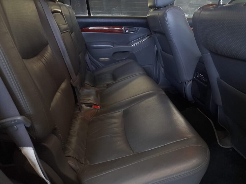 2006 Toyota Land Cruiser Prado 4.0 VX For Sale IN KZN