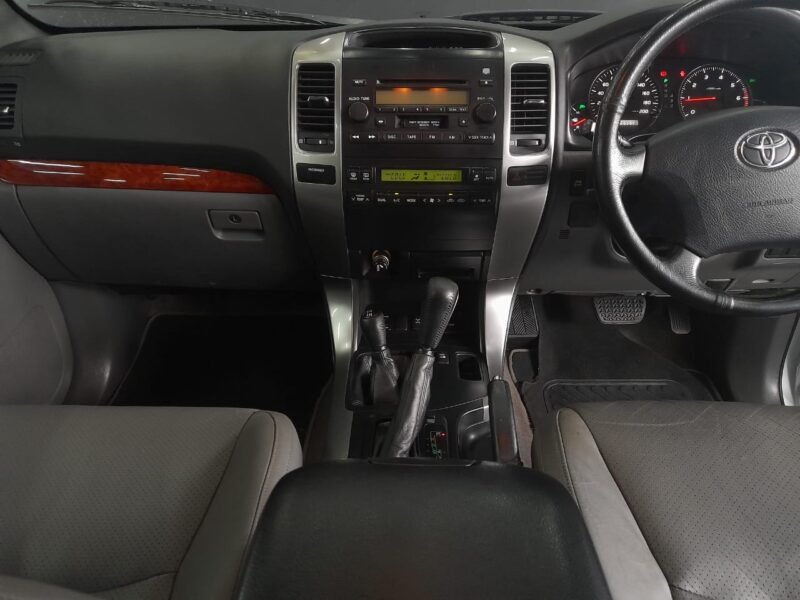 2006 Toyota Land Cruiser Prado 4.0 VX For Sale IN KZN