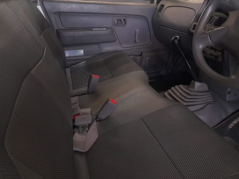 2018 Nissan NP300 Hardbody 2.5TDi For Sale IN KZN