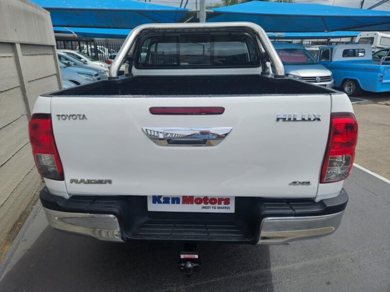 2016 Toyota Hilux 2.8GD-6 Double Cab 4x4 Raider Auto For Sale in KZN