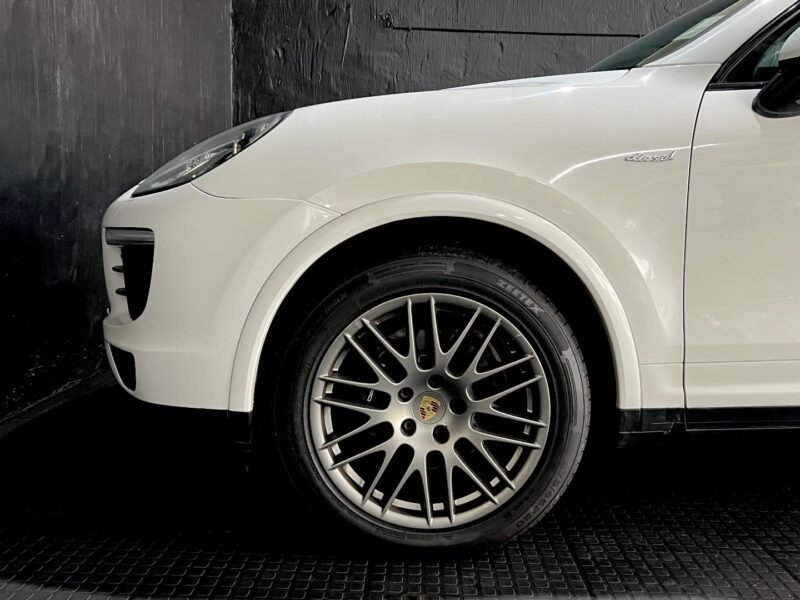 2017 Porsche Cayenne Diesel Platinum Edition For Sale In KZN