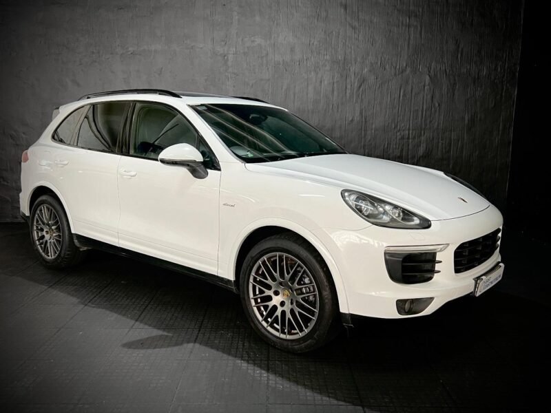 2017 Porsche Cayenne Diesel Platinum Edition For Sale In KZN