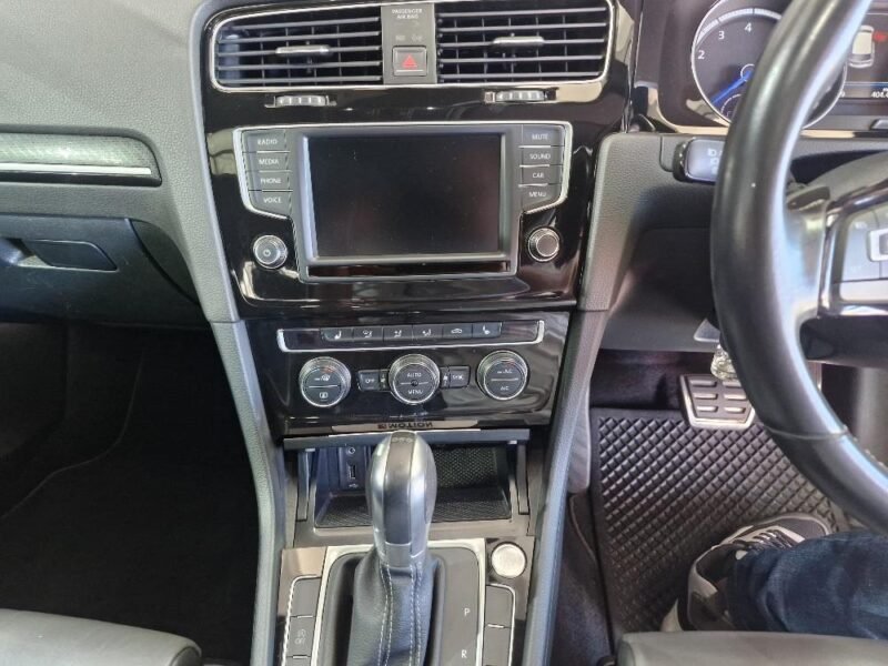2017 Volkswagen Golf R Auto For Sale In KZN