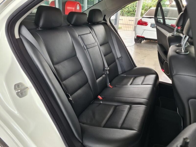 2012 Mercedes-Benz C-Class C180 Avantgarde Auto For Sale In KZN