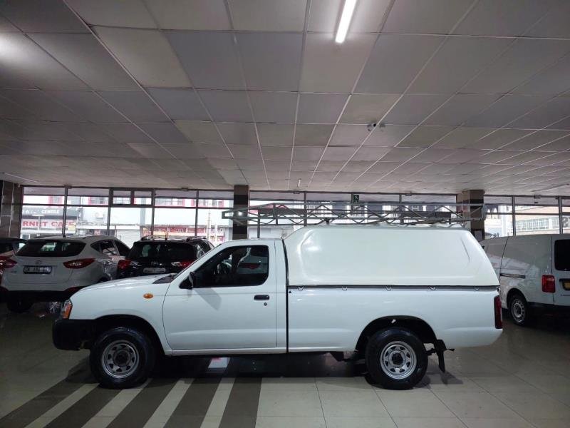 2017 Nissan NP300 Hardbody 2.0 Mid For Sale in KZN
