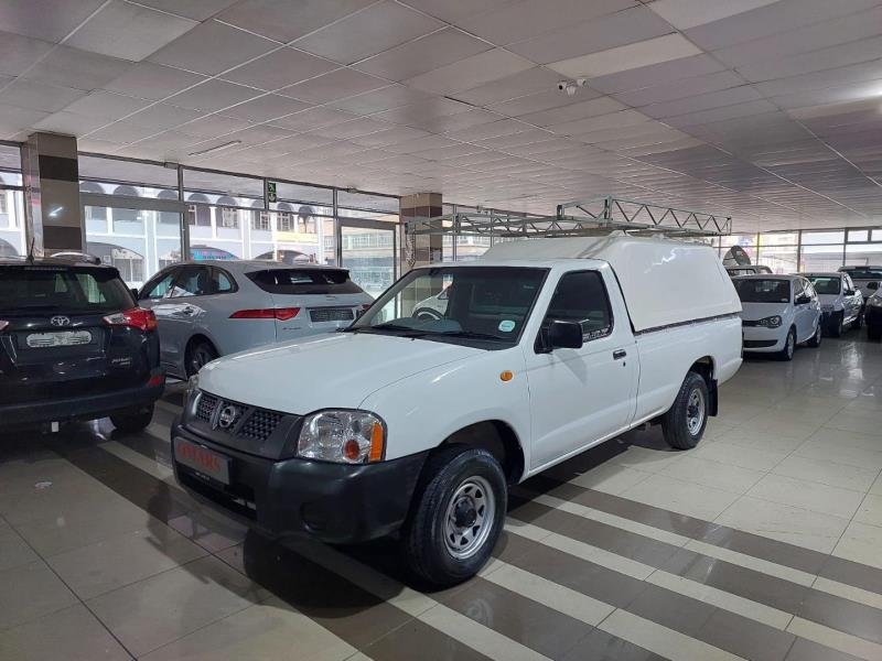 2017 Nissan NP300 Hardbody 2.0 Mid For Sale in KZN