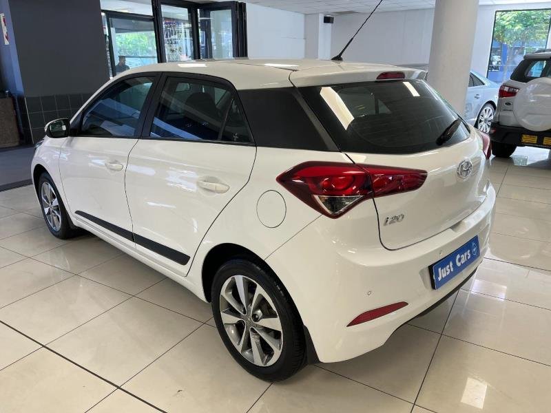 2017 Hyundai i20 1.4 Fluid Auto For Sale in KZN
