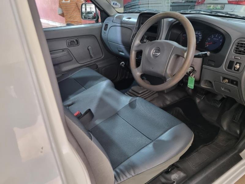 2017 Nissan NP300 Hardbody 2.0 (Aircon) For Sale in KZN