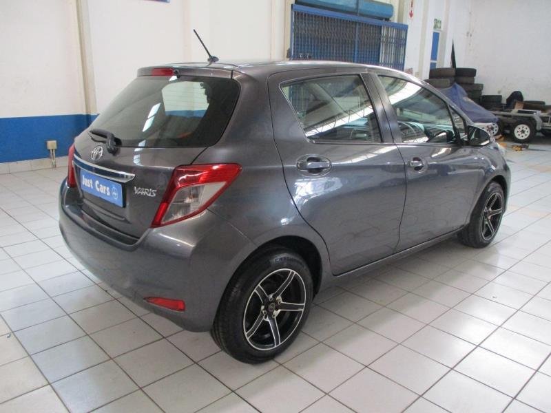 2013 Toyota Yaris 5-Door 1.3 XS Auto For Sale in KZN