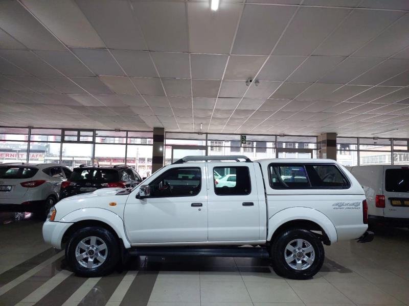 2019 Nissan NP300 Hardbody 2.5TDi Double Cab 4x4 For Sale in KZN