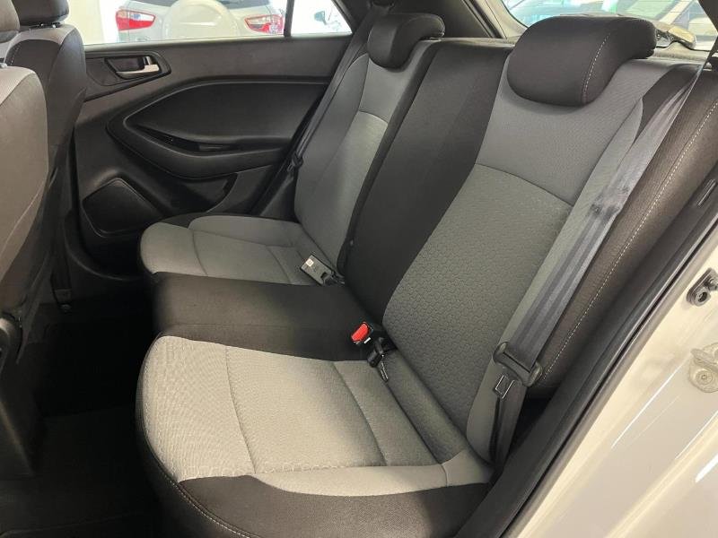 2017 Hyundai i20 1.4 Fluid Auto For Sale in KZN