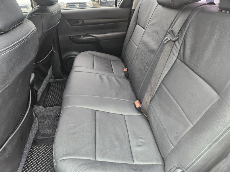 2017 Toyota Hilux 2.4GD-6 Double Cab SRX For Sale in KZN