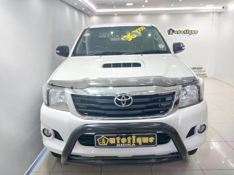 2015 Toyota Hilux 3.0D-4D Raider Dakar Edition For Sale in KZN