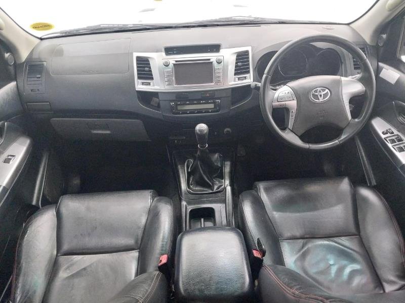 2015 Toyota Hilux 3.0D-4D Raider Dakar Edition For Sale in KZN
