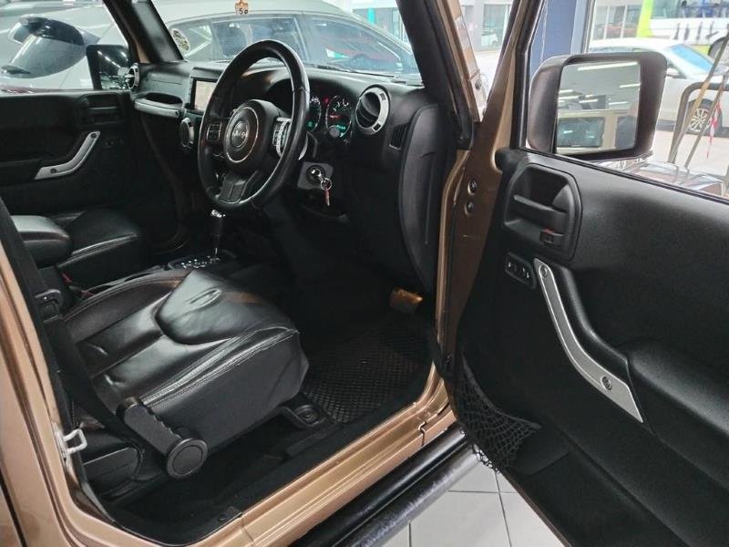 2015 Jeep Wrangler Unlimited 3.6L Sahara For Sale in KZN