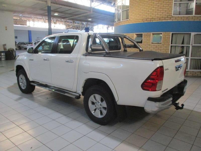 2016 Toyota Hilux 2.8GD-6 Double Cab Raider Full specs