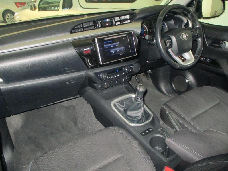 2016 Toyota Hilux 2.8GD-6 Double Cab Raider Full specs