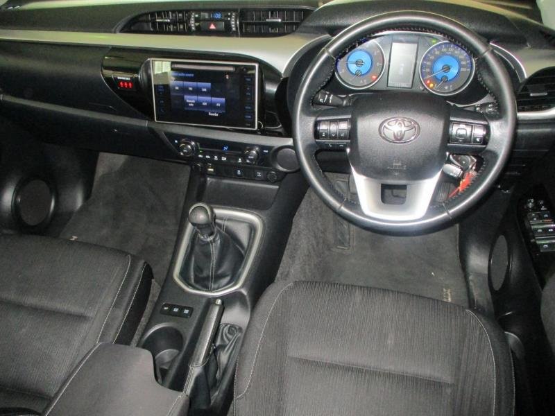 2016 Toyota Hilux 2.8GD-6 Double Cab Raider Full specs