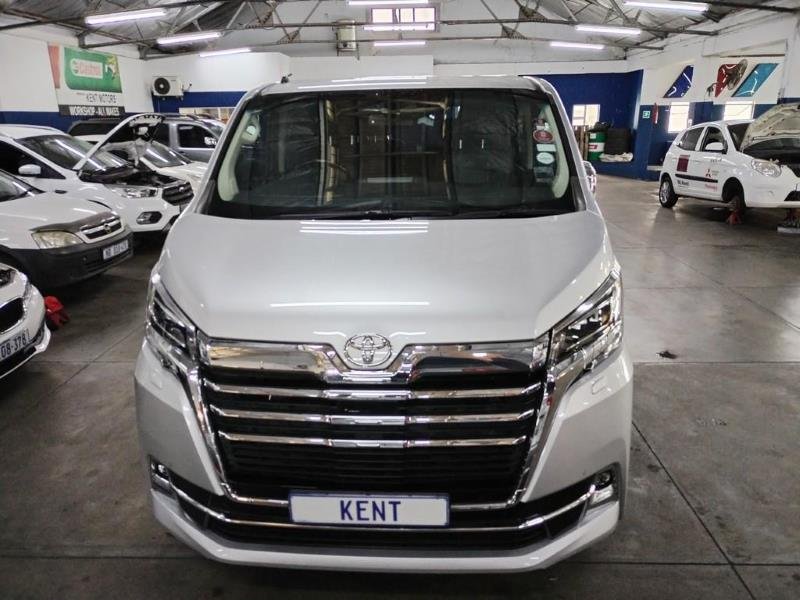 2020 Toyota Quantum 2.8 LWB bus 9-seater VX Premium For Sale in KZN