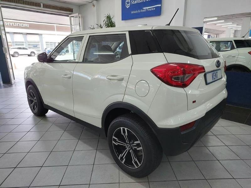 2023 Mahindra XUV300 1.2T W4 SE For Sale in KZN
