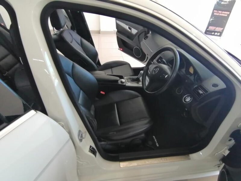 2011 Mercedes-Benz C-Class C180 Avantgarde Auto For Sale in KZN