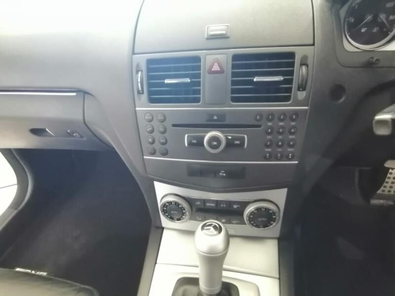2011 Mercedes-Benz C-Class C180 Avantgarde Auto For Sale in KZN
