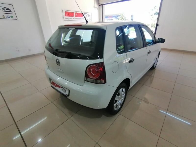 2016 Volkswagen Polo Vivo HATCH 1.4 CONCEPTLINE For Sale in KZN