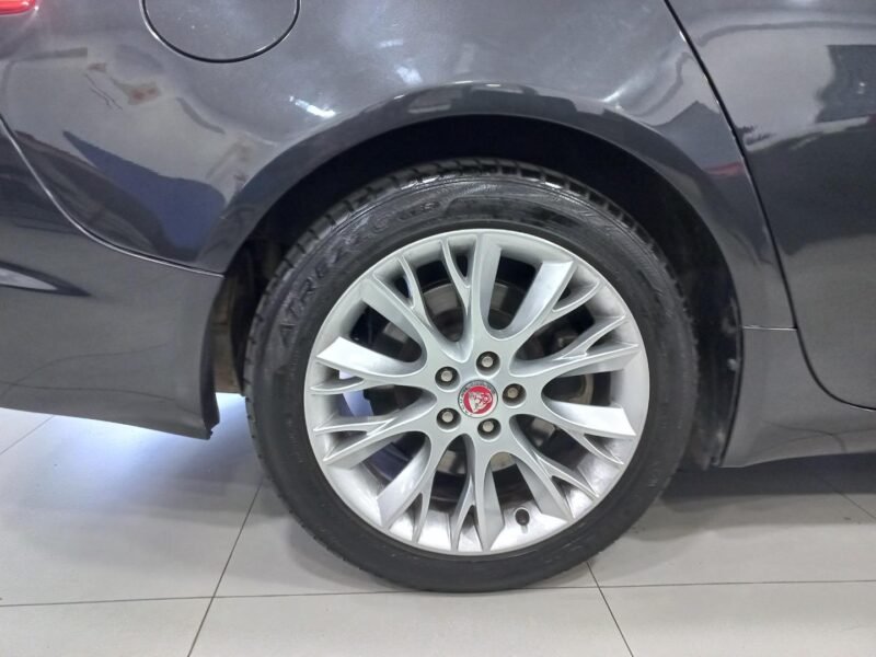 2013 Jaguar XF 2.0 i4 Luxury For Sale in KZN