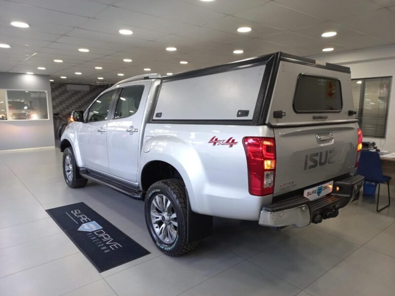 2017 Isuzu KB 300D-Teq Double Cab 4x4 LX Auto For Sale in KZN