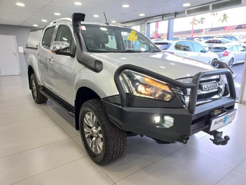 2017 Isuzu KB 300D-Teq Double Cab 4x4 LX Auto For Sale in KZN