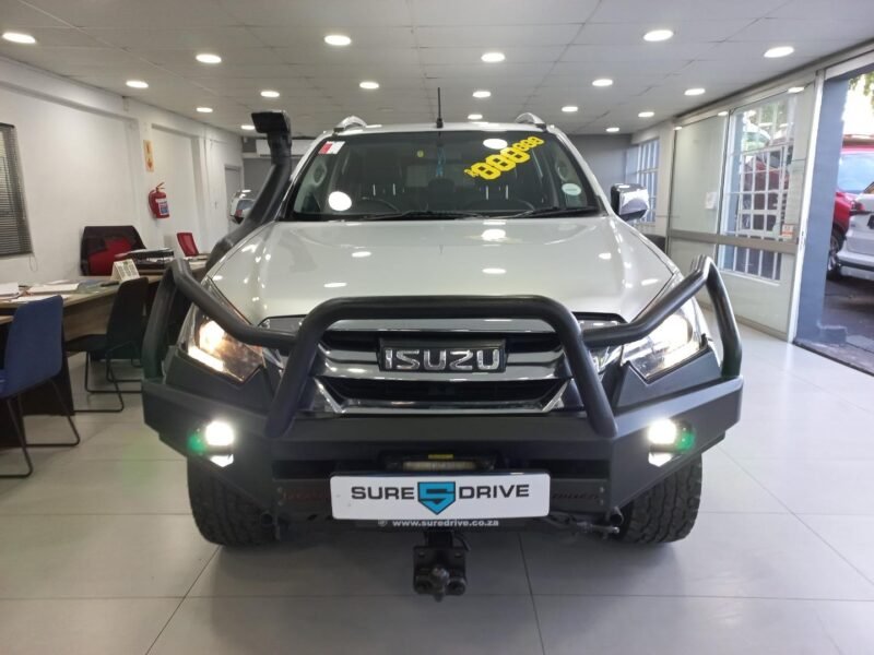 2017 Isuzu KB 300D-Teq Double Cab 4x4 LX Auto For Sale in KZN