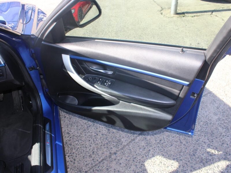2016 BMW 3 Series 318i M Sport auto For Sale in KZN