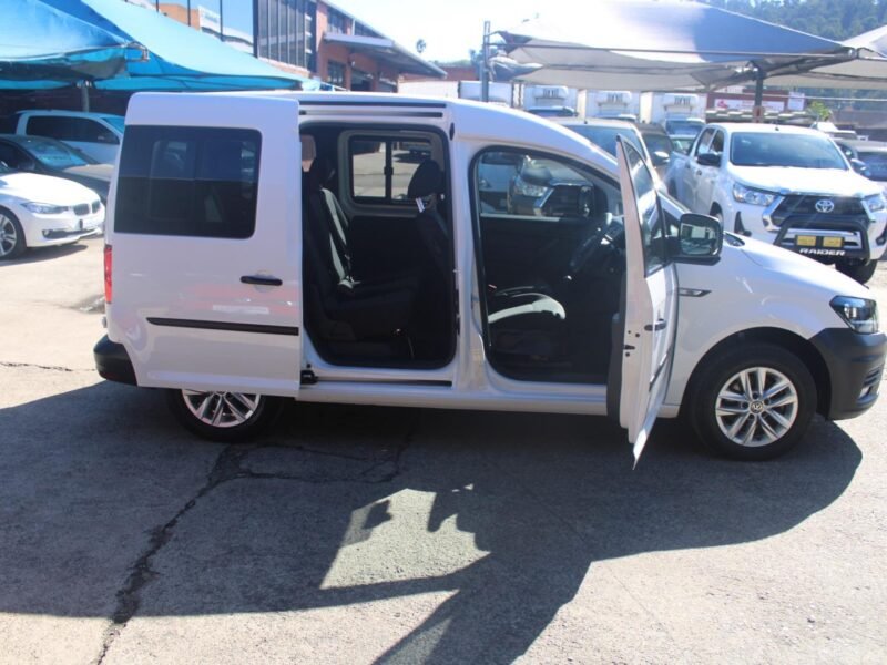 2021 Volkswagen Caddy 2.0TDI Crew Bus For Sale in KZN