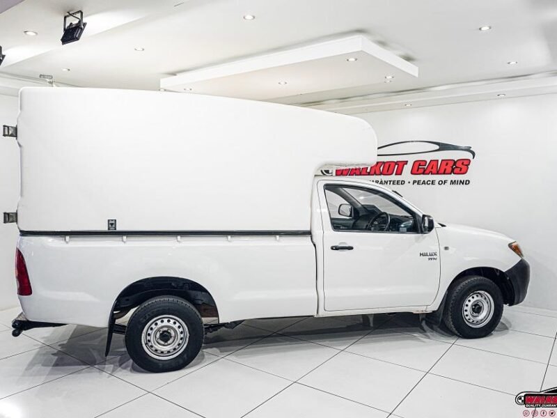 2006 Toyota Hilux 2.0 For Sale in KZN