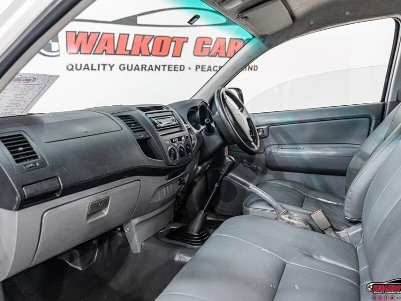 2006 Toyota Hilux 2.0 For Sale in KZN