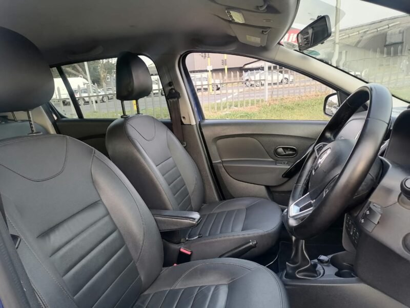 2021 Renault Sandero 66kW Turbo Stepway Techroad For Sale in KZN
